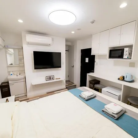 High Five Guest House Tokyo Exterior photo